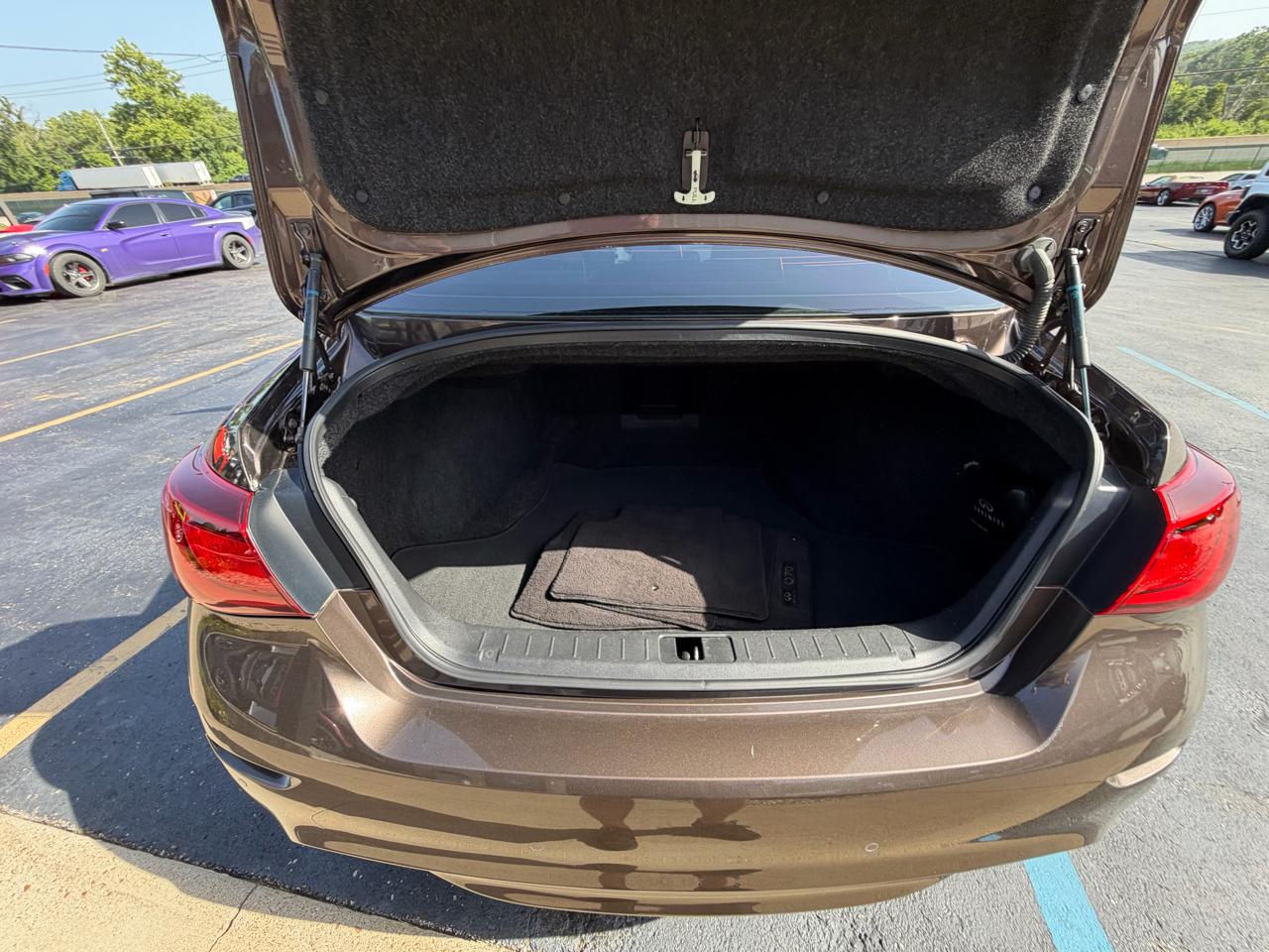 Infiniti Q70 4dr Sdn V6 AWD 2015