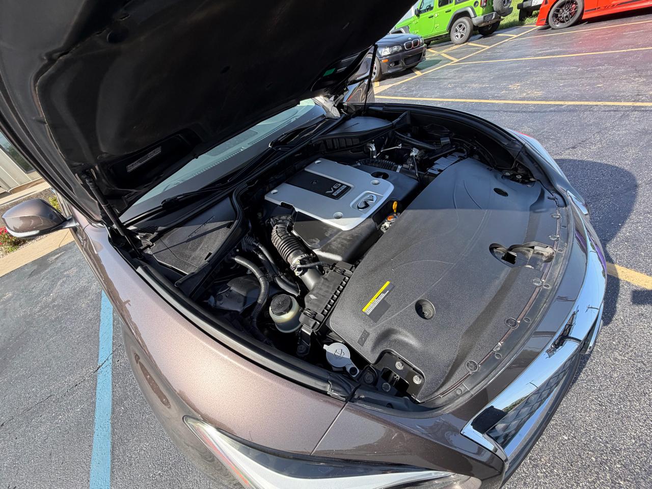 Infiniti Q70 4dr Sdn V6 AWD 2015