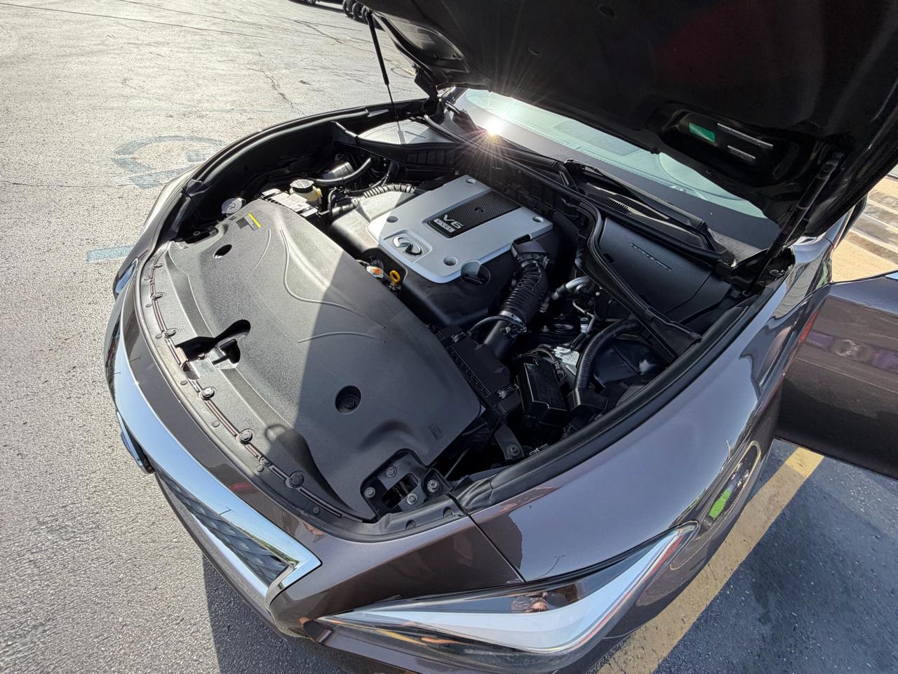 Infiniti Q70 4dr Sdn V6 AWD 2015