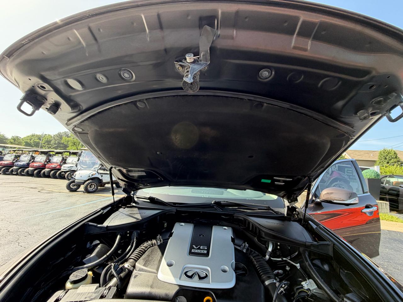 Infiniti Q70 4dr Sdn V6 AWD 2015
