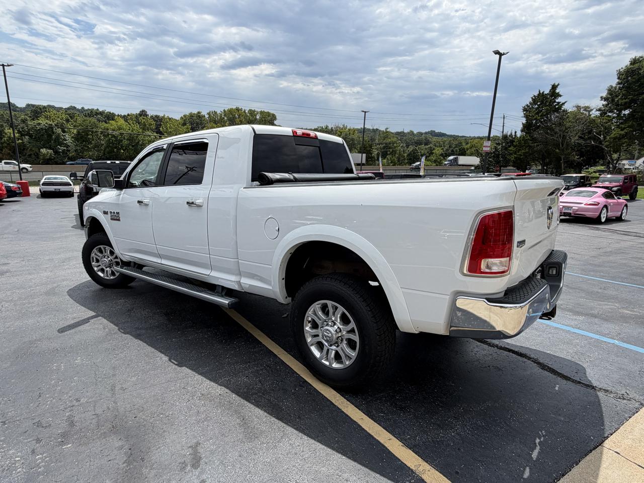 RAM 2500 Laramie 4x4 Mega Cab 6'4" Box 2018