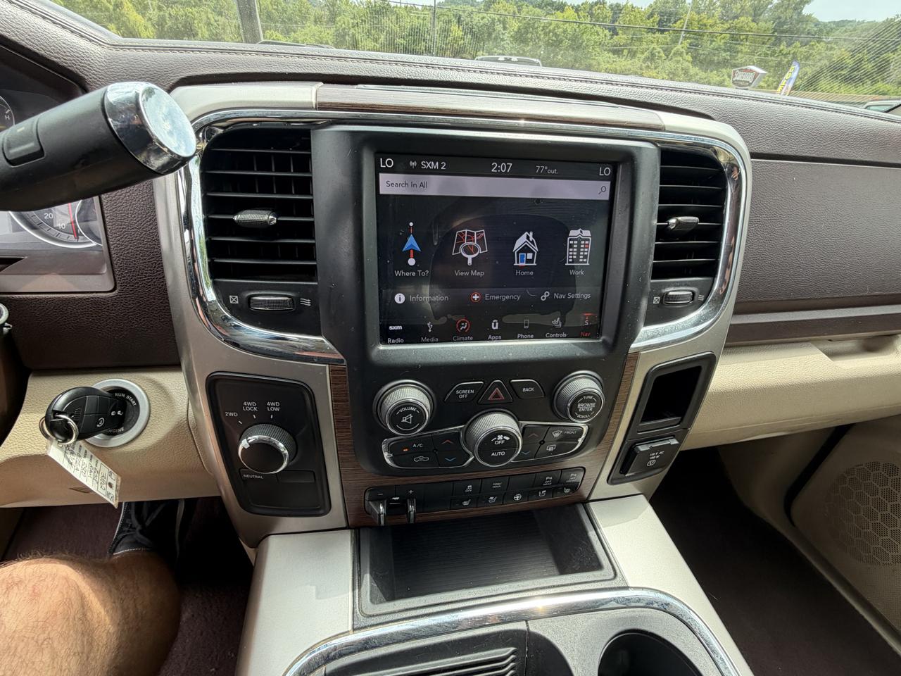RAM 2500 Laramie 4x4 Mega Cab 6'4" Box 2018