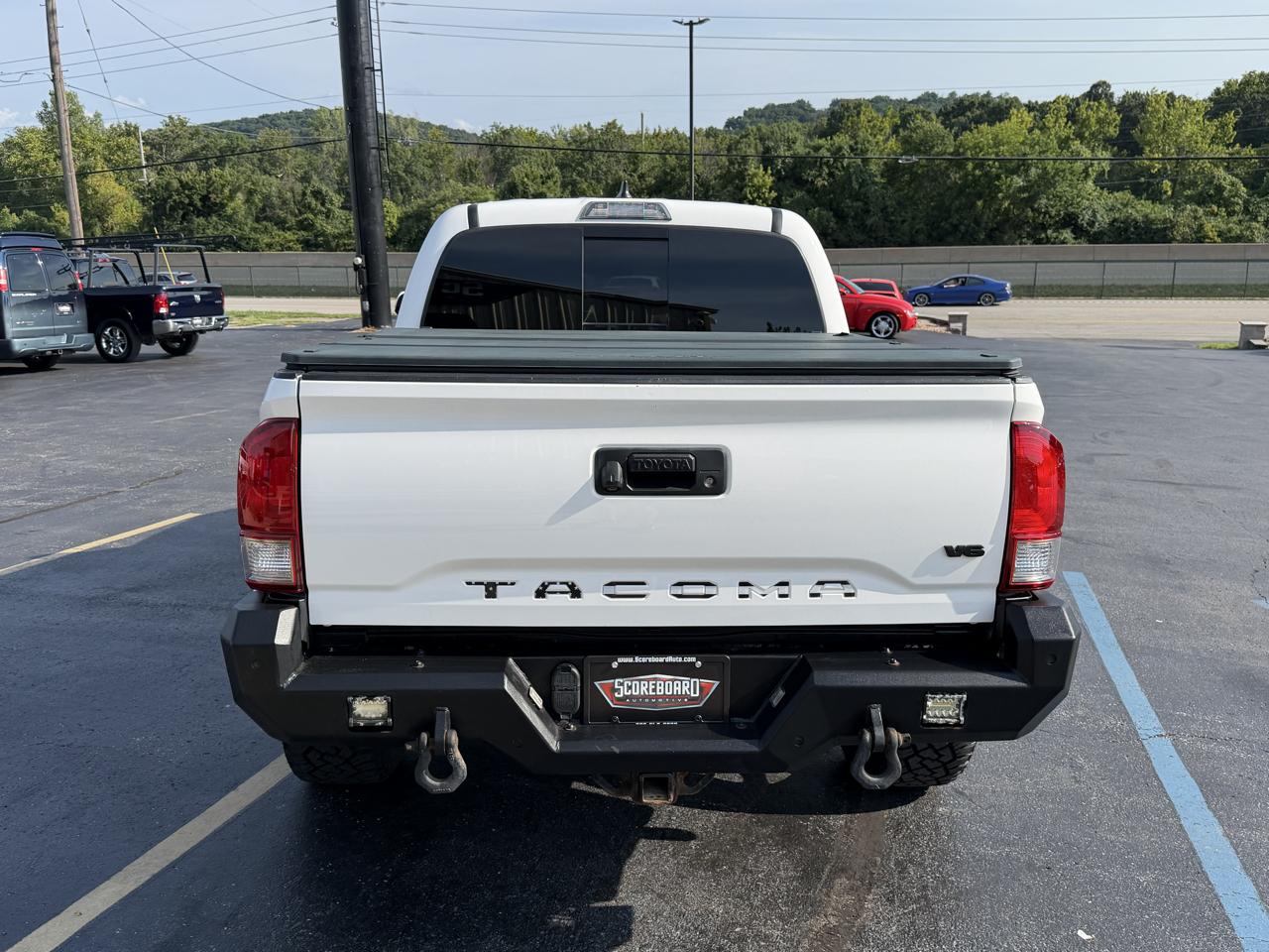 Toyota Tacoma SR5 Double Cab 5' Bed V6 4x4 AT (Natl) 2017