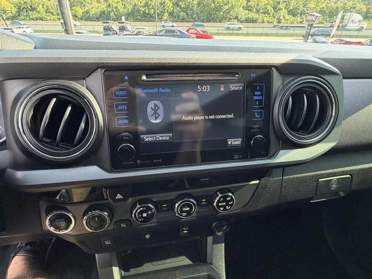 Toyota Tacoma SR5 Double Cab 5' Bed V6 4x4 AT (Natl) 2017