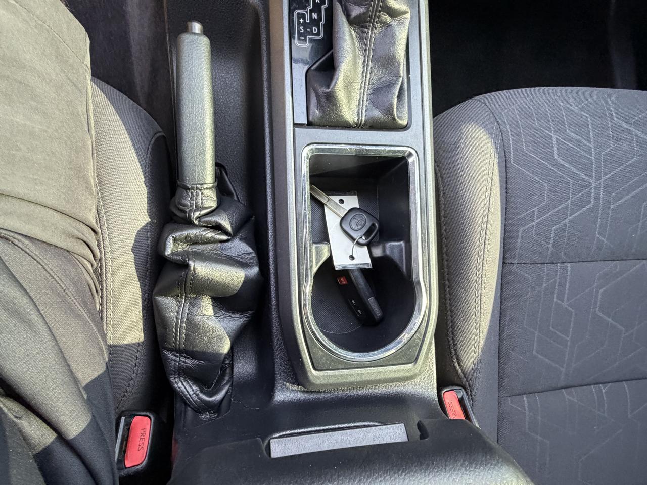 Toyota Tacoma SR5 Double Cab 5' Bed V6 4x4 AT (Natl) 2017