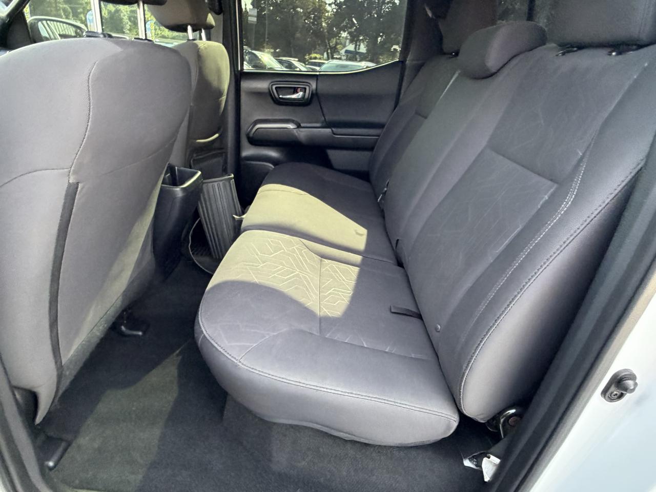 Toyota Tacoma SR5 Double Cab 5' Bed V6 4x4 AT (Natl) 2017