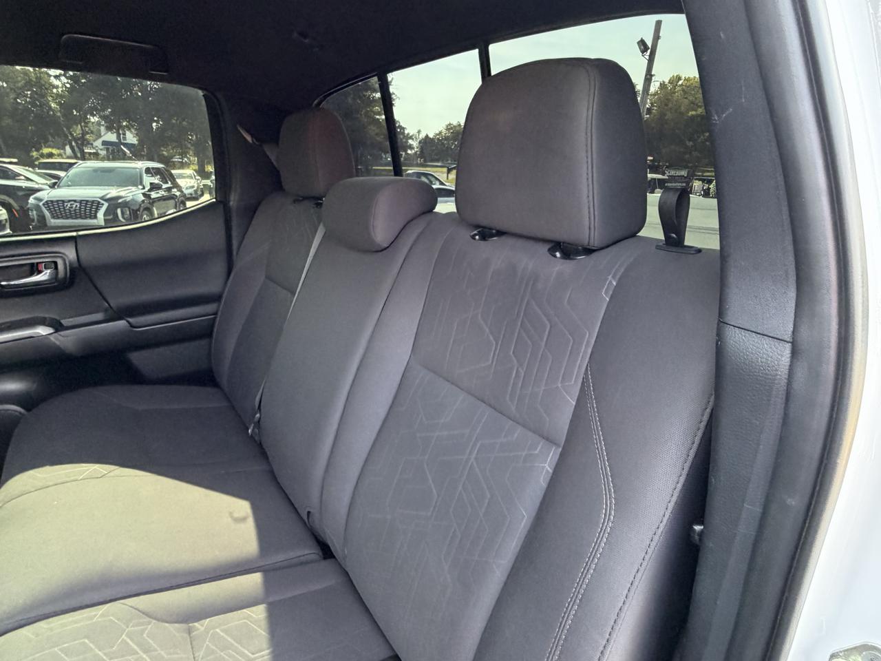 Toyota Tacoma SR5 Double Cab 5' Bed V6 4x4 AT (Natl) 2017