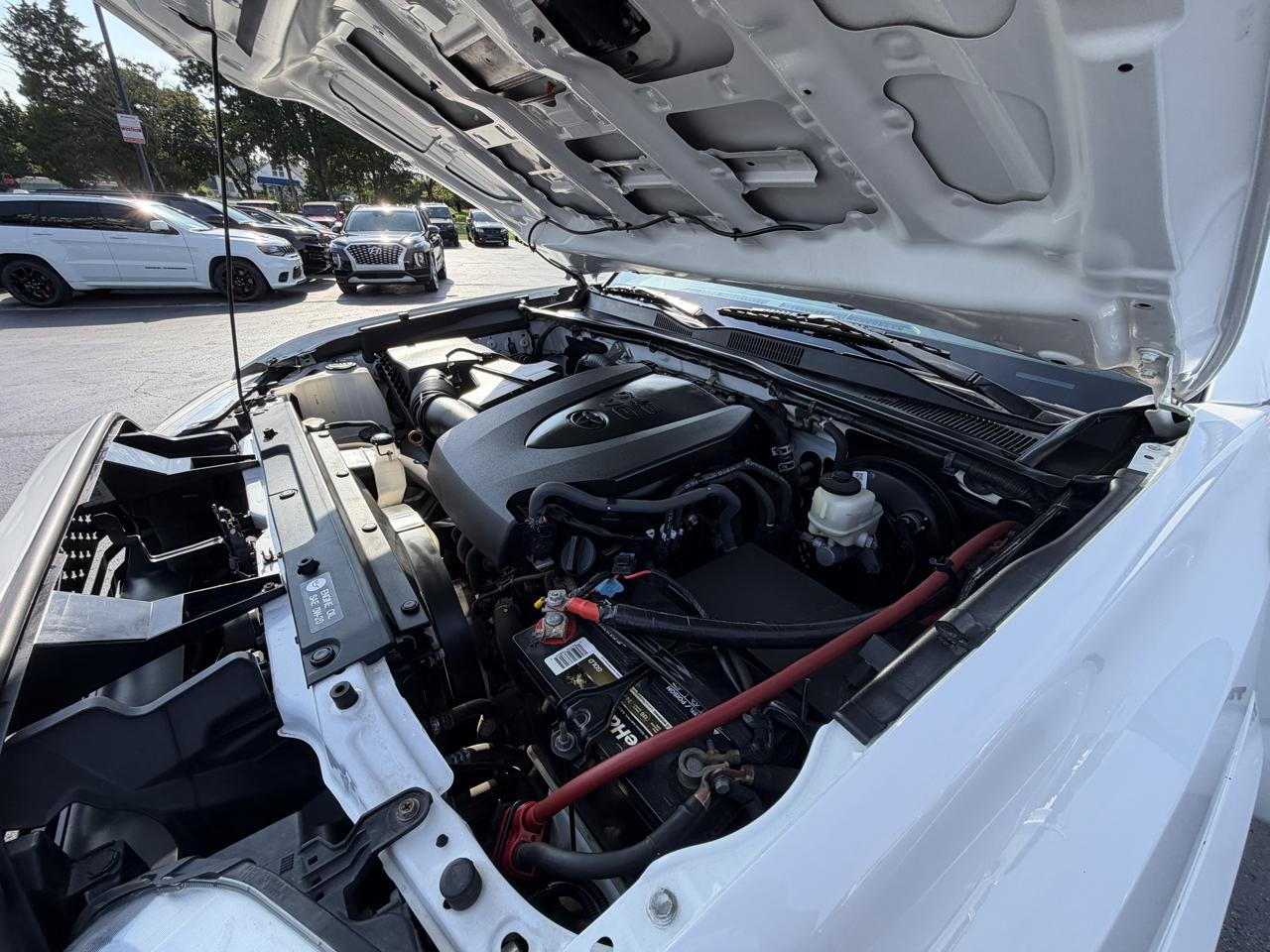 Toyota Tacoma SR5 Double Cab 5' Bed V6 4x4 AT (Natl) 2017