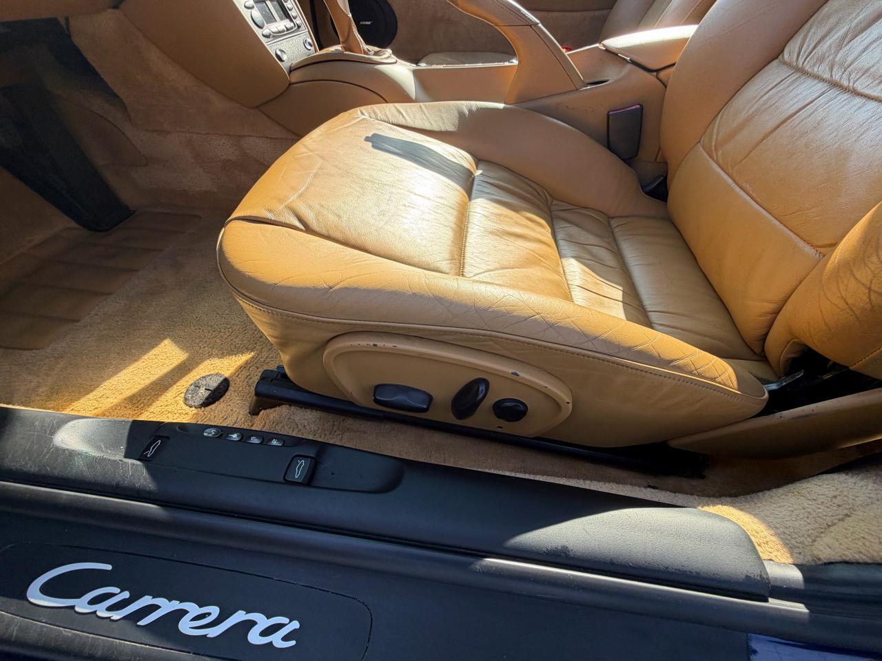 Porsche 911 Carrera 2dr Carrera Cabriolet 6-Spd Manual 2002