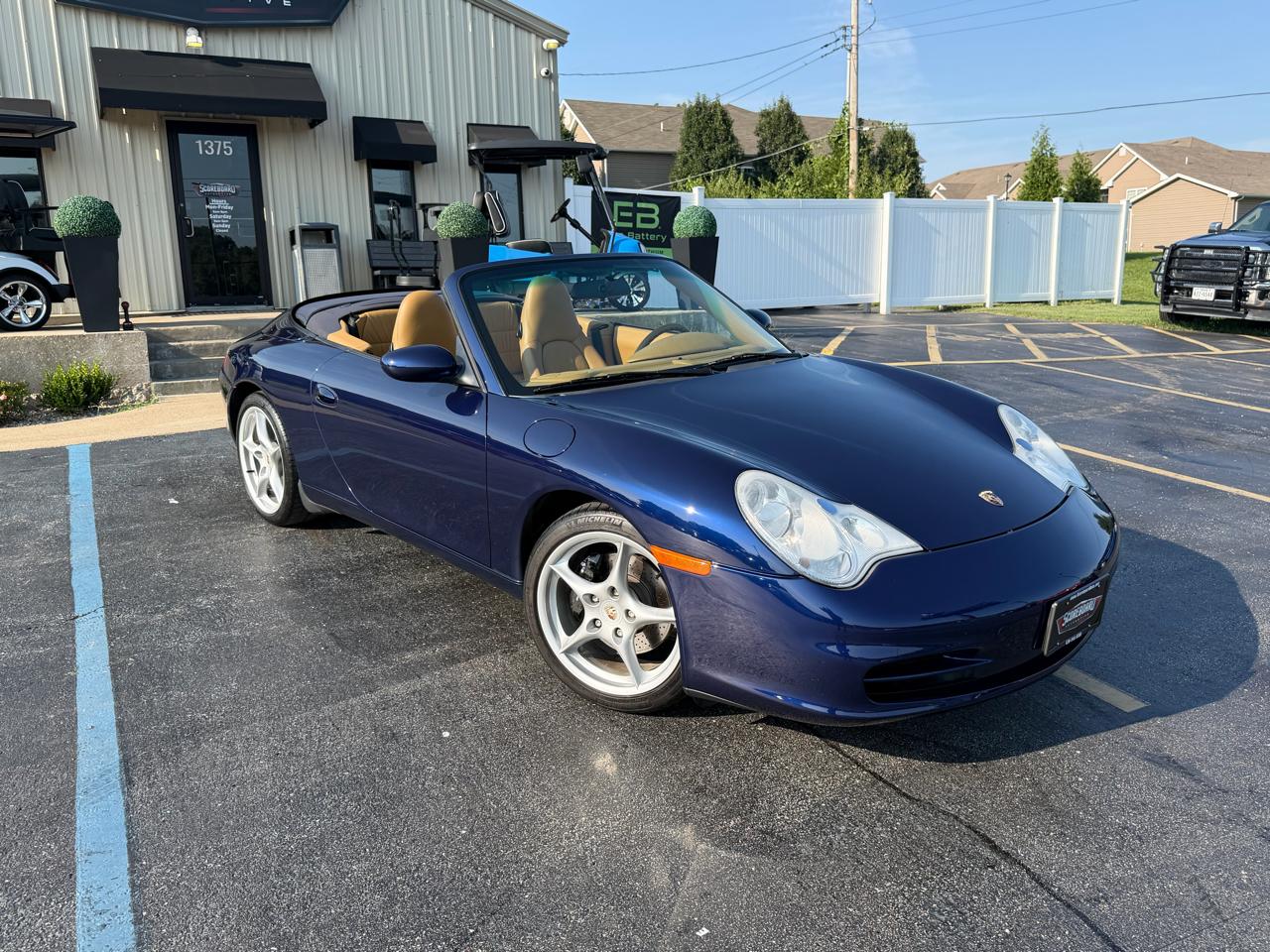 Porsche 911 Carrera 2dr Carrera Cabriolet 6-Spd Manual 2002