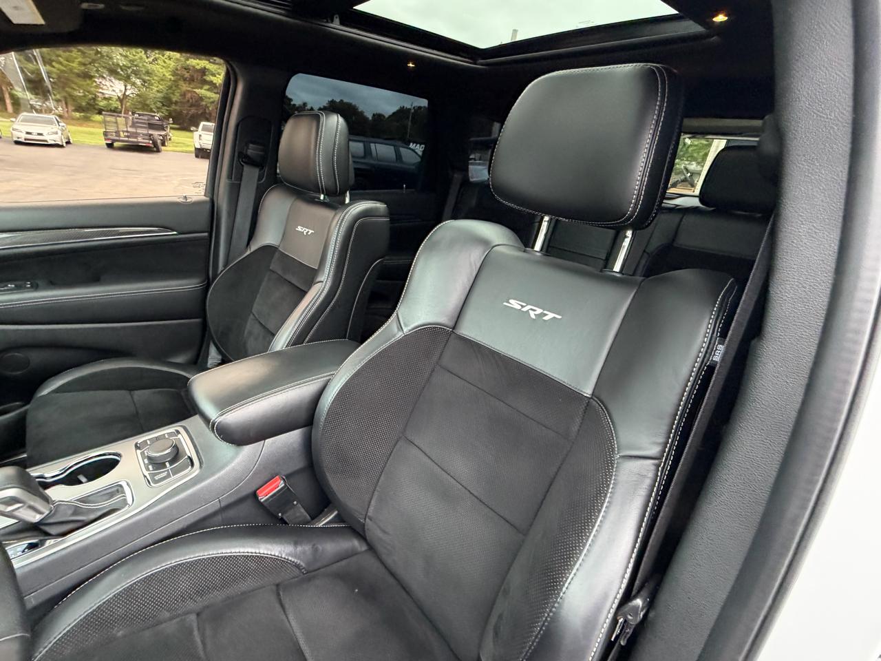 Jeep Grand Cherokee 4WD 4dr SRT 2017