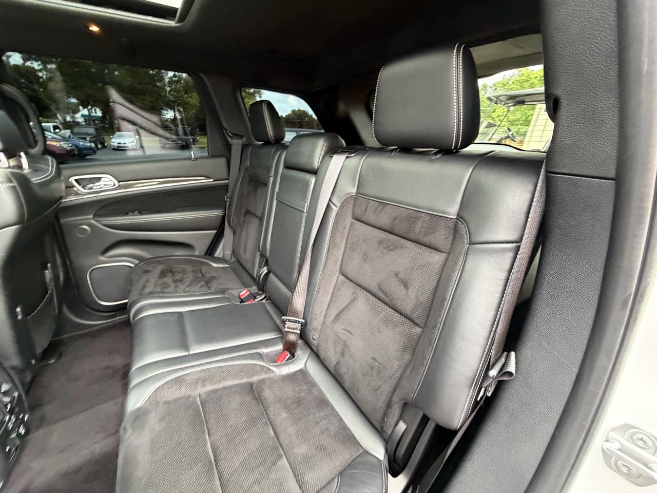 Jeep Grand Cherokee 4WD 4dr SRT 2017