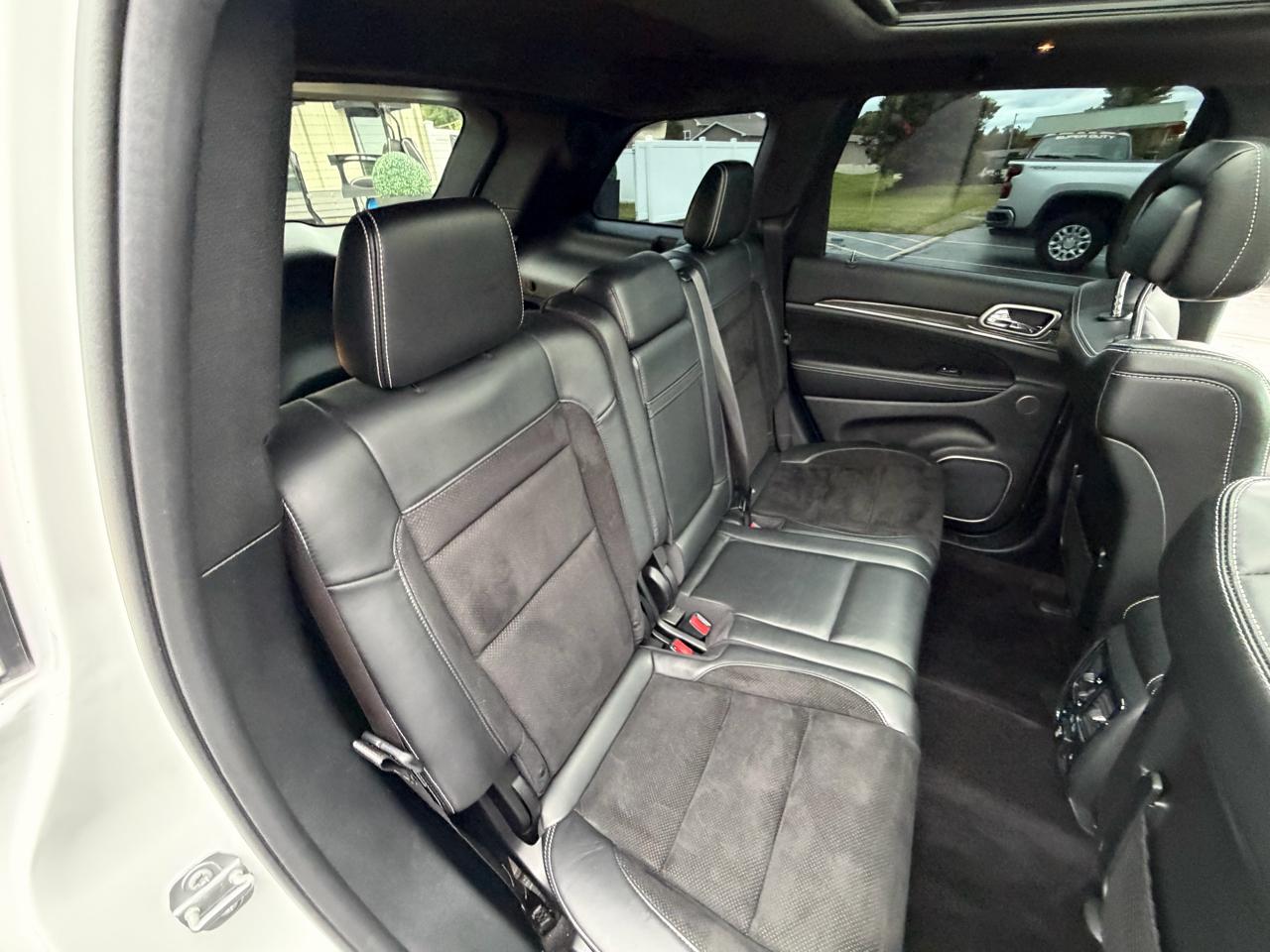 Jeep Grand Cherokee 4WD 4dr SRT 2017