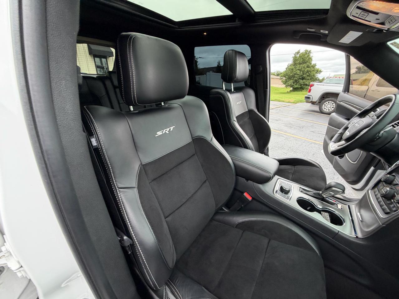Jeep Grand Cherokee 4WD 4dr SRT 2017