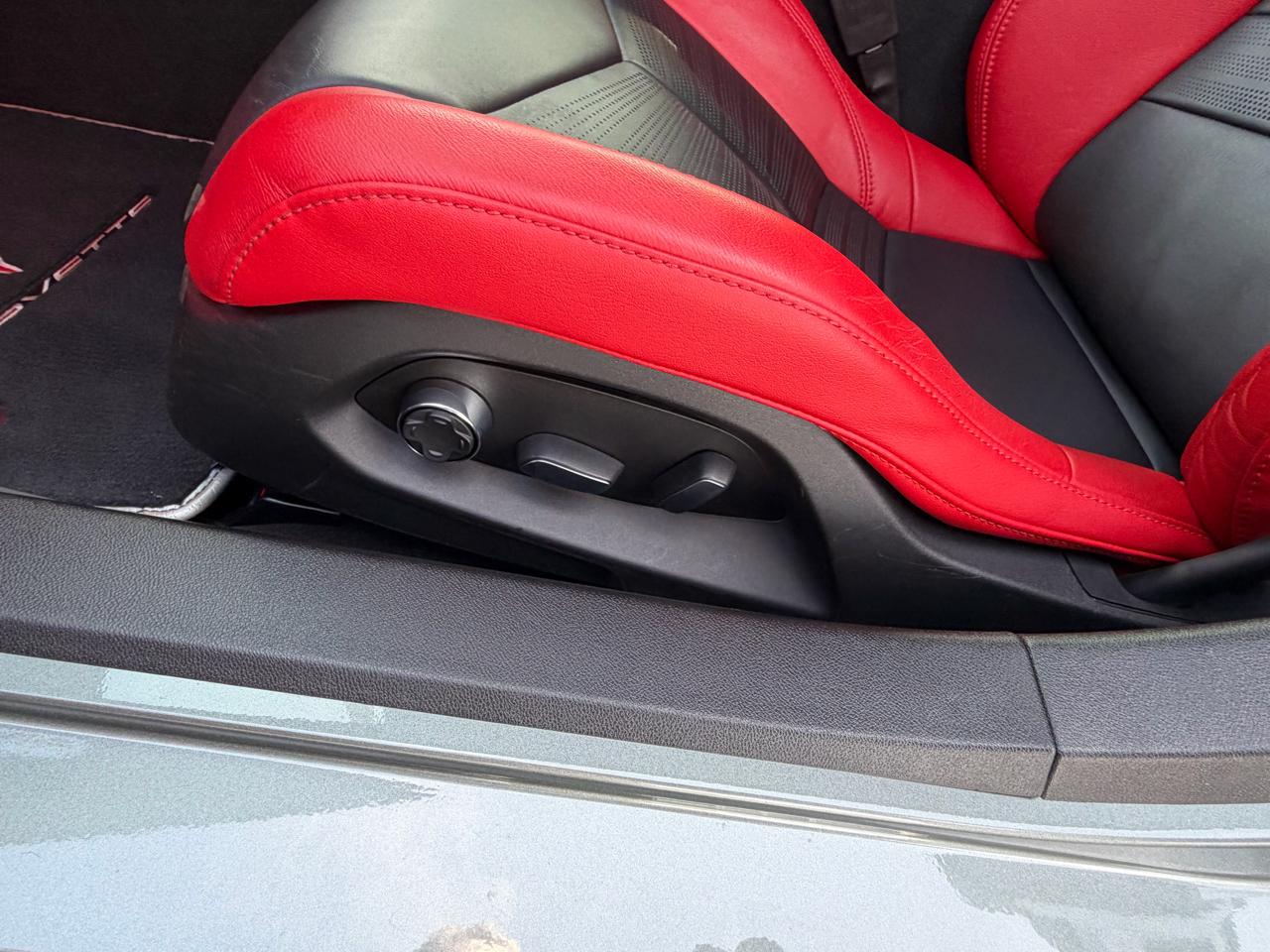 Chevrolet Corvette 2dr Stingray Cpe w/2LT 2022