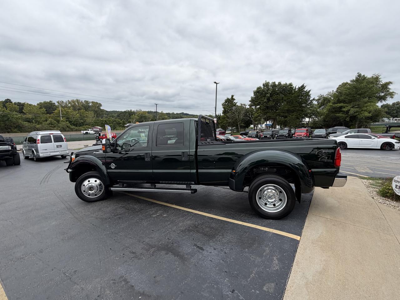 Ford Super Duty F-450 DRW 4WD Crew Cab 172" XL 2016