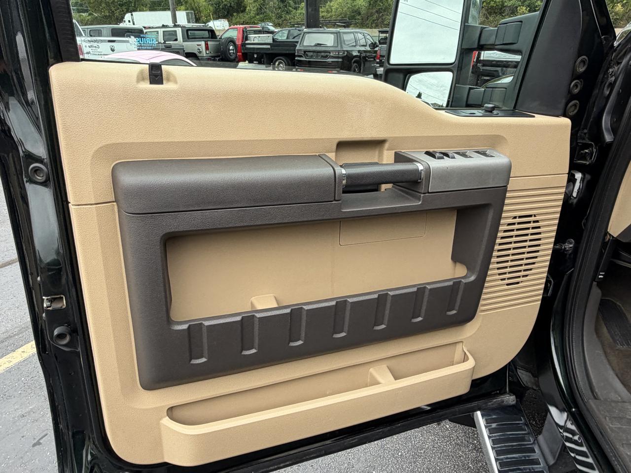 Ford Super Duty F-450 DRW 4WD Crew Cab 172" XL 2016