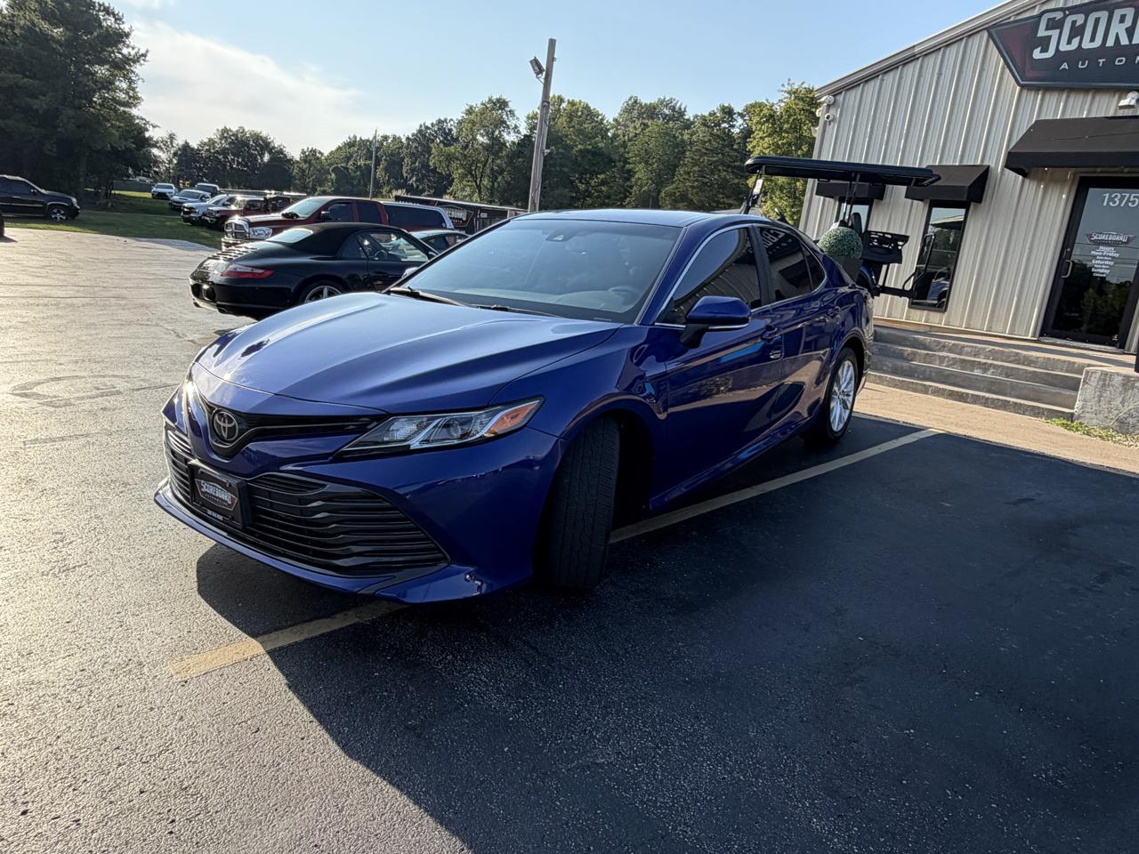 Toyota Camry LE Auto (Natl) 2018
