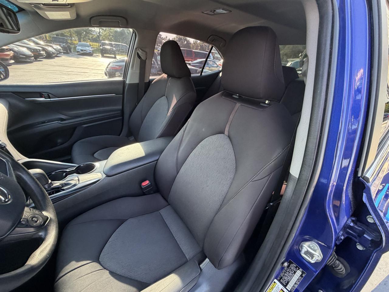 Toyota Camry LE Auto (Natl) 2018