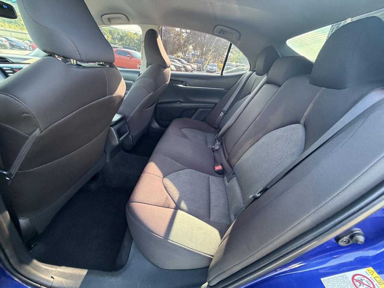 Toyota Camry LE Auto (Natl) 2018
