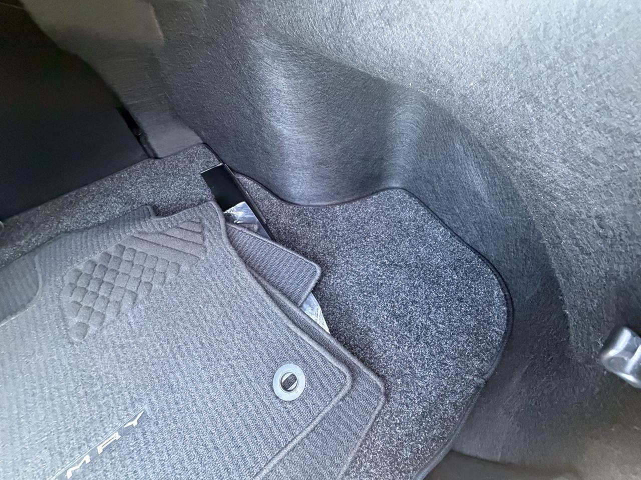 Toyota Camry LE Auto (Natl) 2018