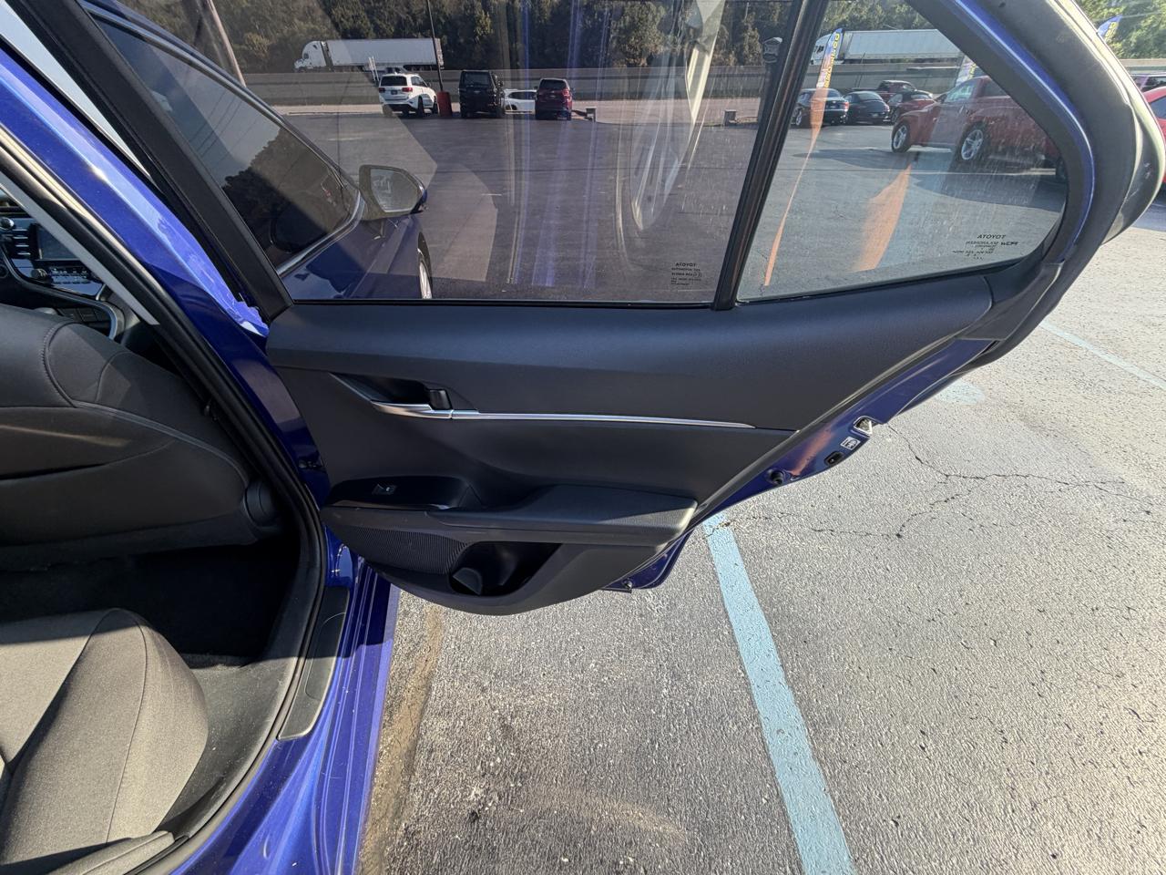 Toyota Camry LE Auto (Natl) 2018