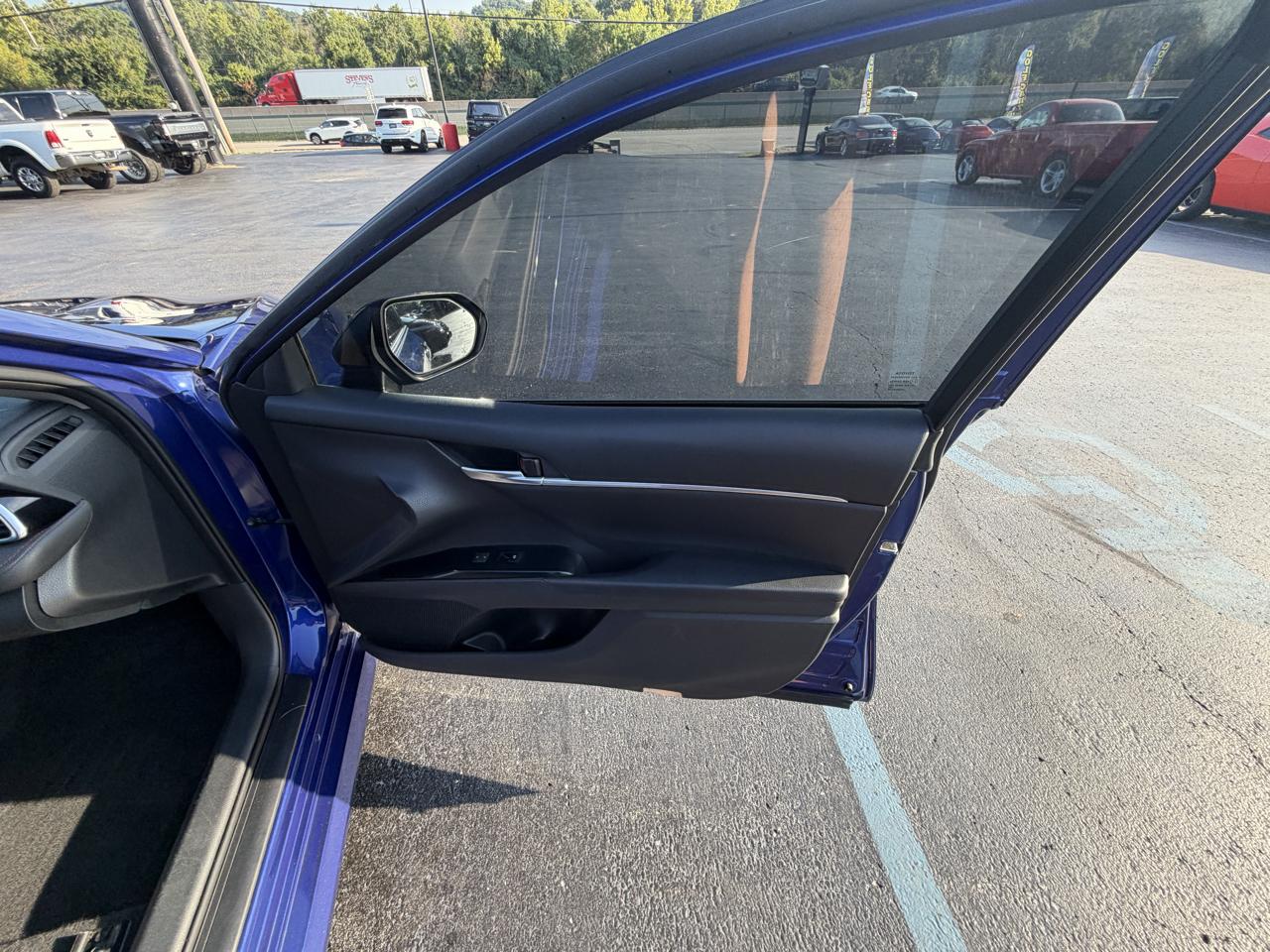 Toyota Camry LE Auto (Natl) 2018