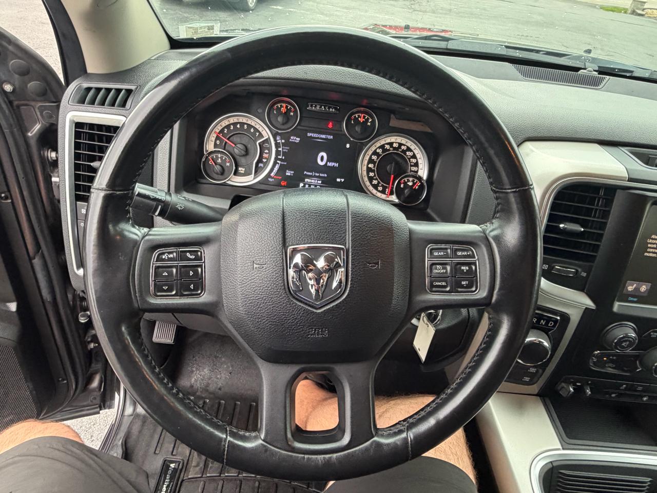 RAM 1500 4WD Crew Cab 140.5" Big Horn 2016