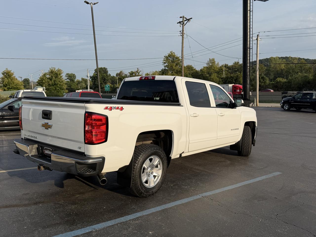 Chevrolet Silverado 1500 4WD Crew Cab 143.5" LT w/1LT 2018