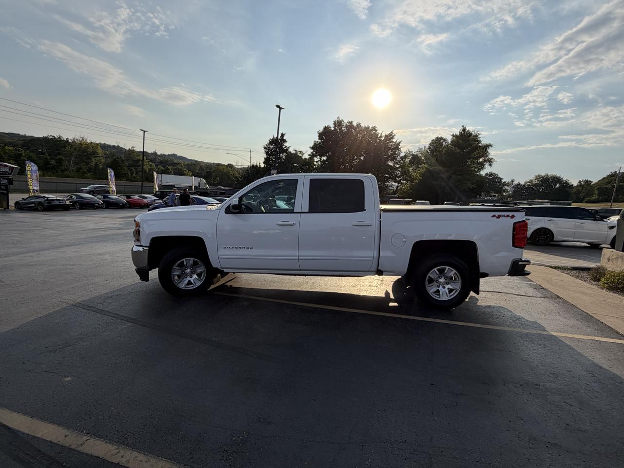 Chevrolet Silverado 1500 4WD Crew Cab 143.5" LT w/1LT 2018