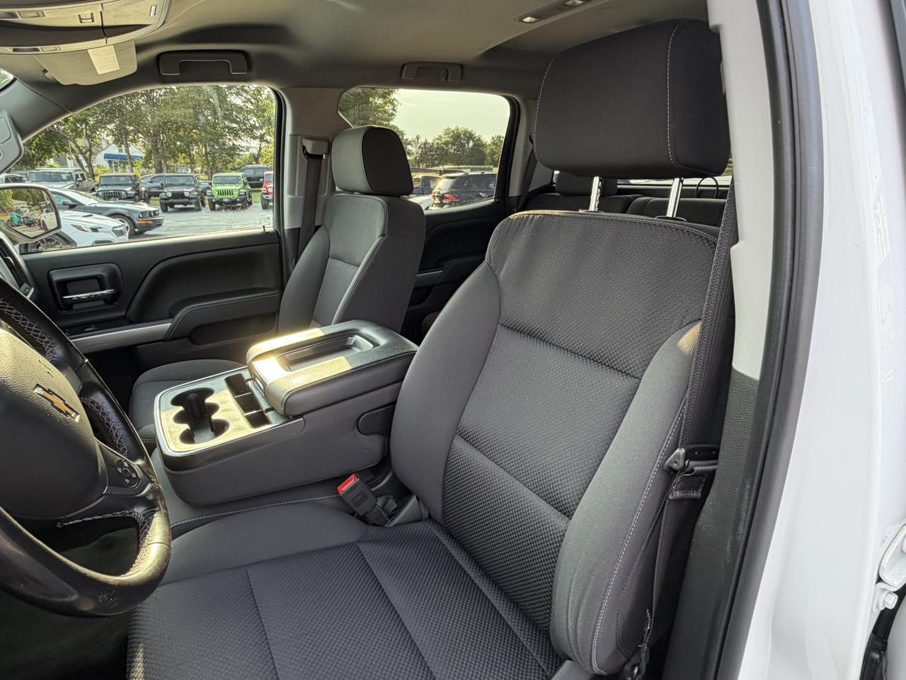 Chevrolet Silverado 1500 4WD Crew Cab 143.5" LT w/1LT 2018