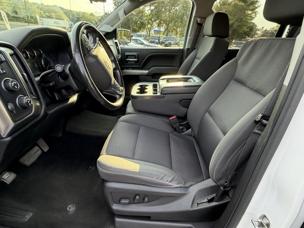 Chevrolet Silverado 1500 4WD Crew Cab 143.5" LT w/1LT 2018