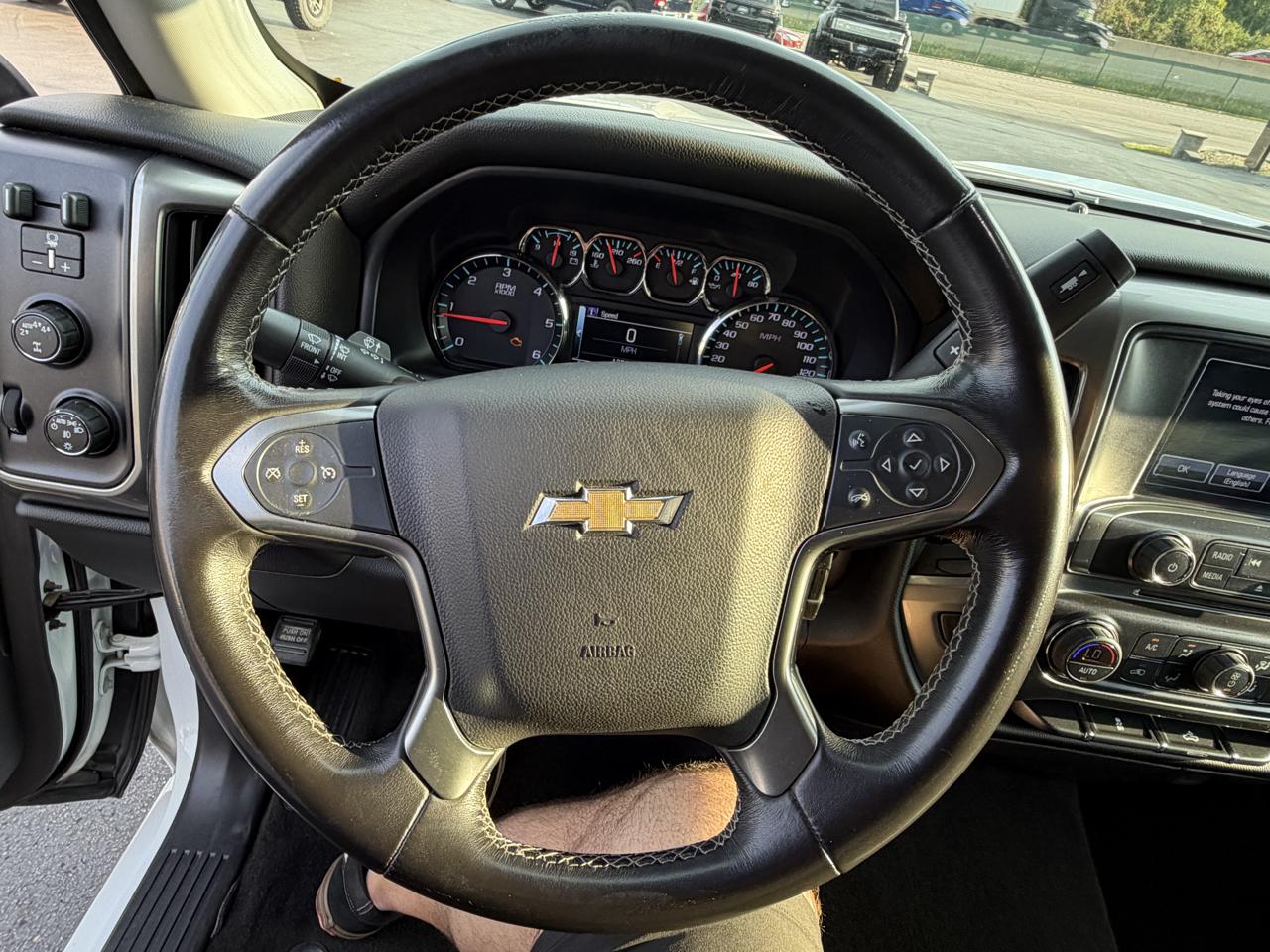 Chevrolet Silverado 1500 4WD Crew Cab 143.5" LT w/1LT 2018