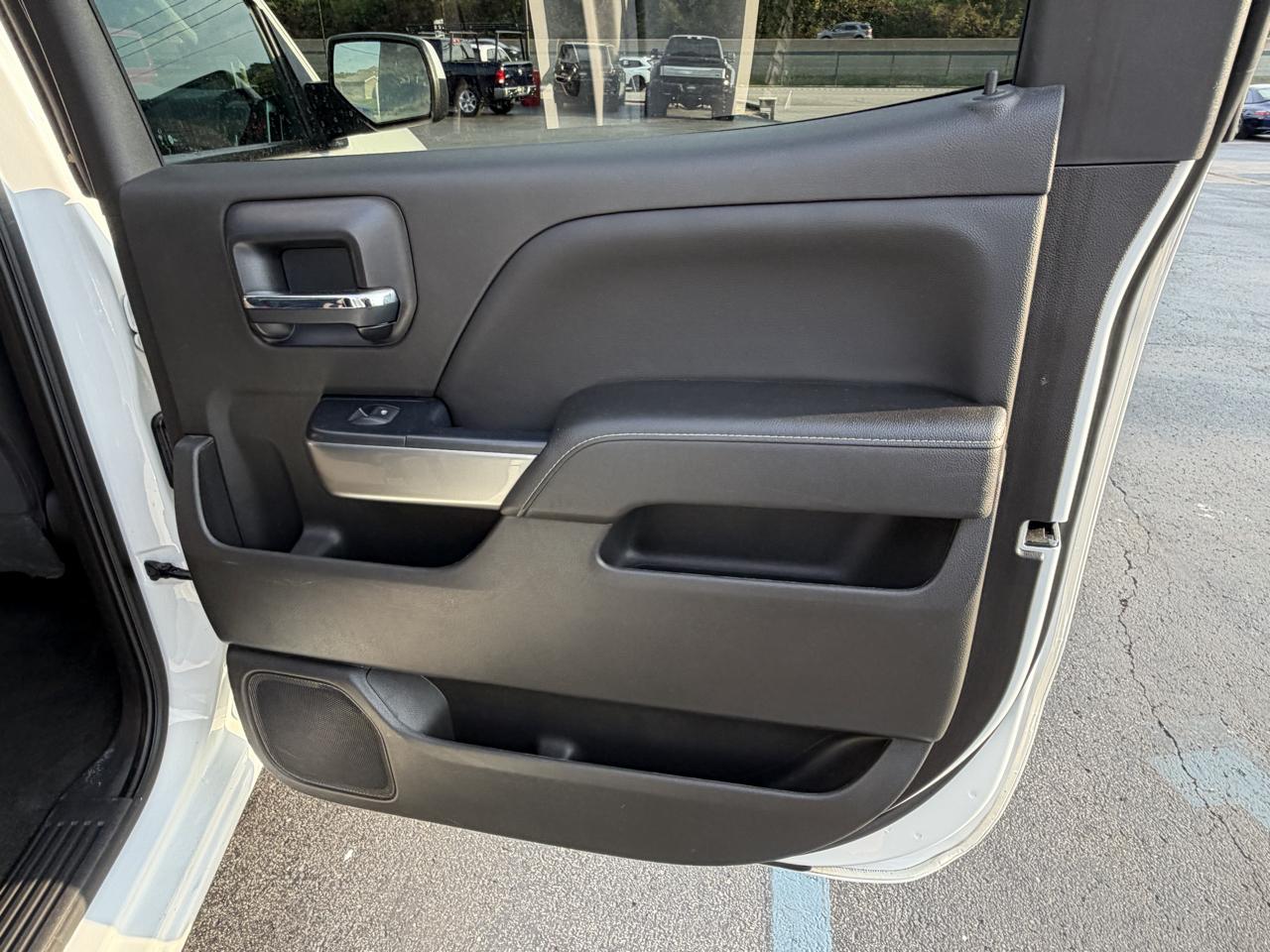 Chevrolet Silverado 1500 4WD Crew Cab 143.5" LT w/1LT 2018