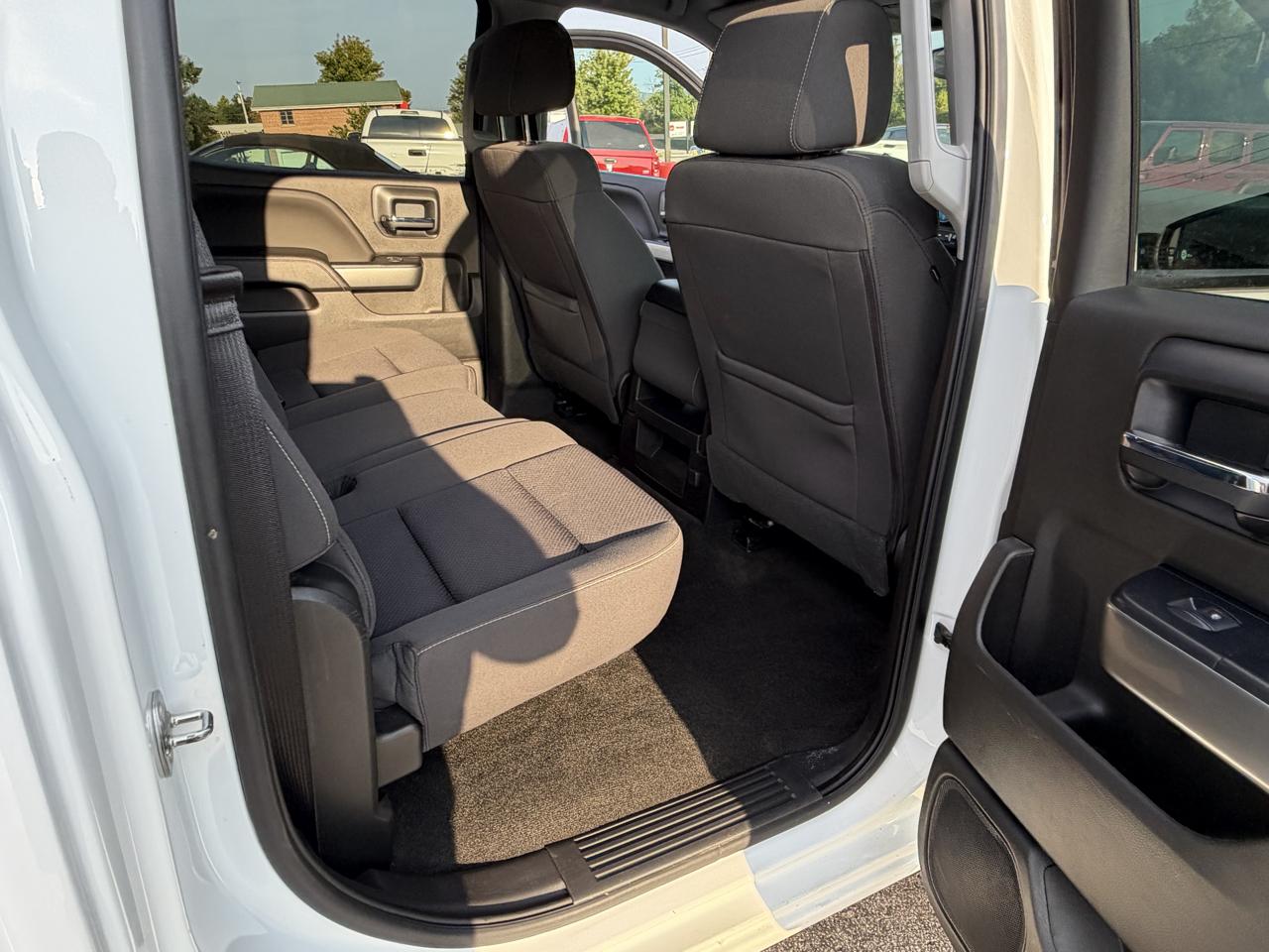 Chevrolet Silverado 1500 4WD Crew Cab 143.5" LT w/1LT 2018