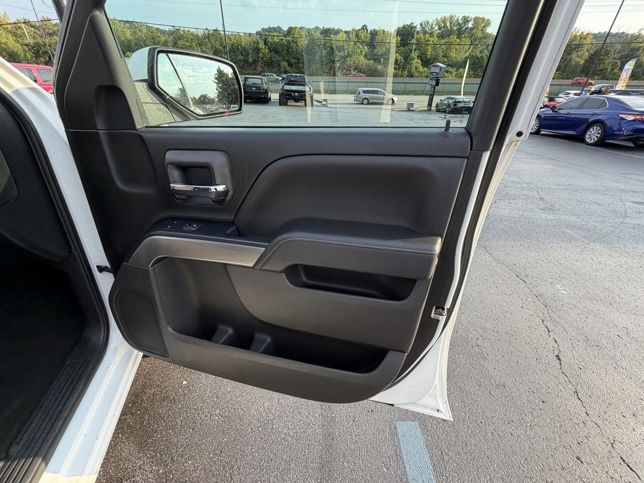 Chevrolet Silverado 1500 4WD Crew Cab 143.5" LT w/1LT 2018