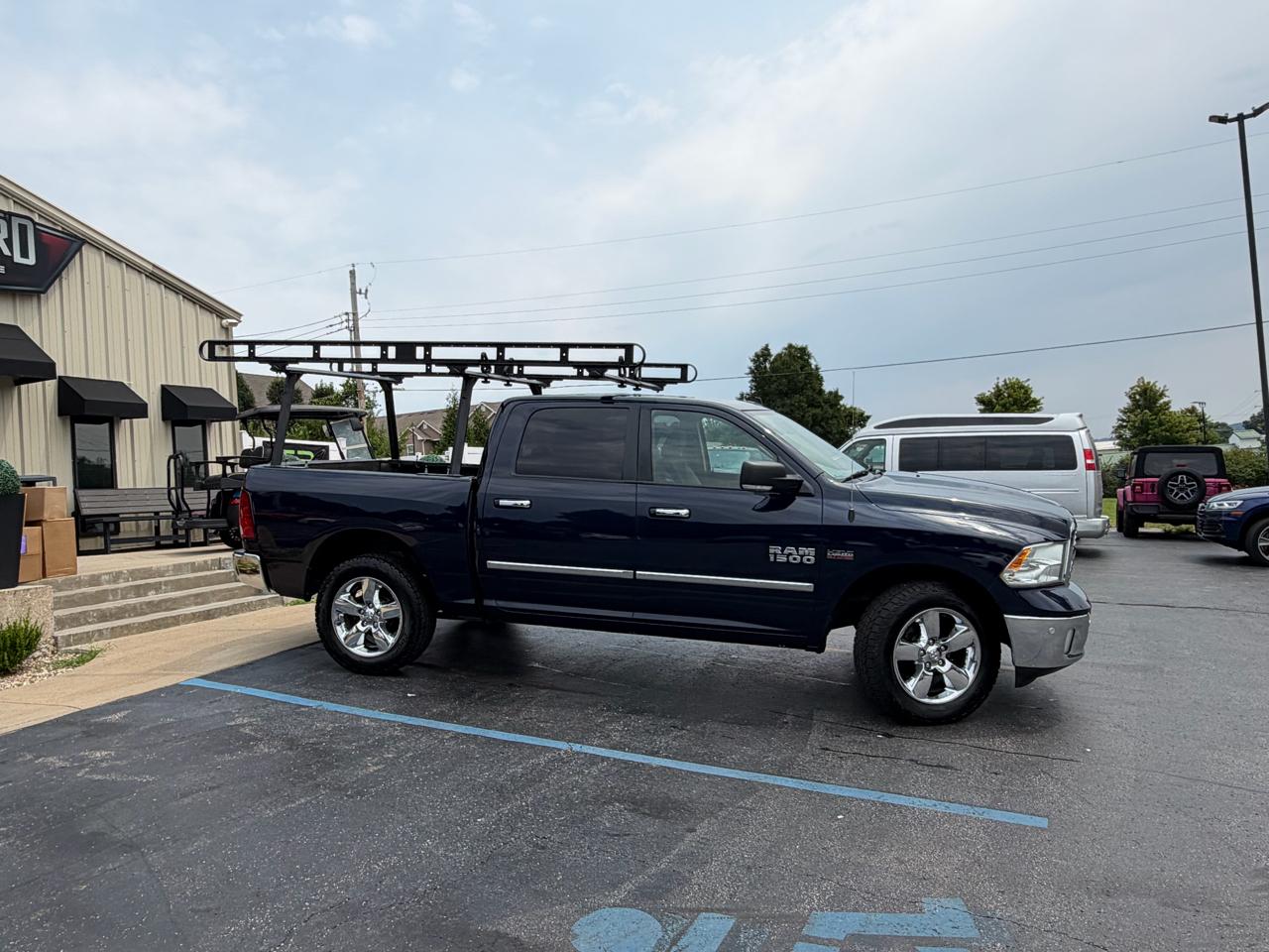 RAM 1500 4WD Crew Cab 140.5" Big Horn 2016