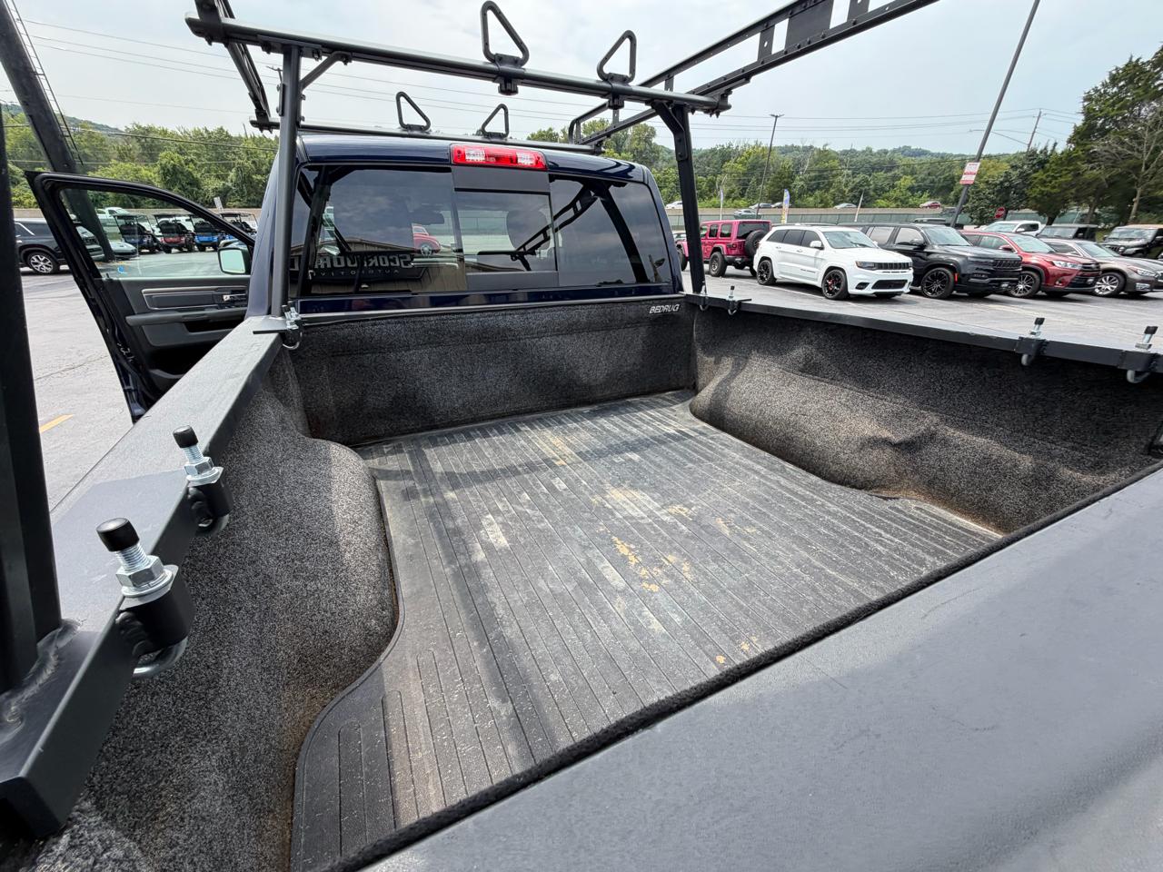 RAM 1500 4WD Crew Cab 140.5" Big Horn 2016