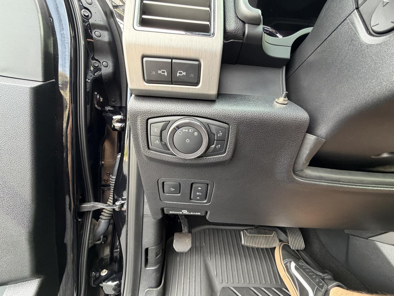 Ford Super Duty F-450 DRW Platinum 4WD Crew Cab 8' Box 2019