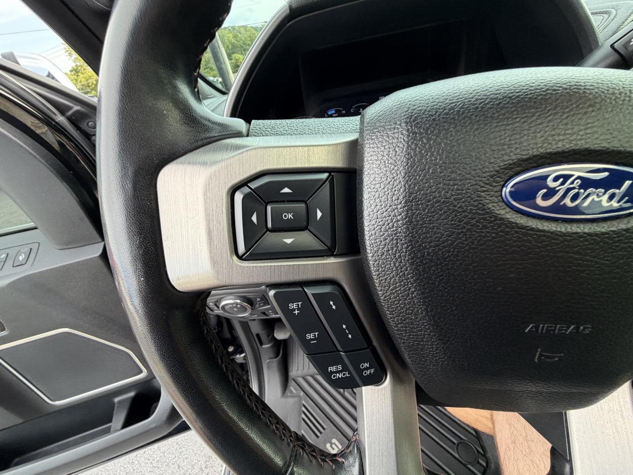 Ford Super Duty F-450 DRW Platinum 4WD Crew Cab 8' Box 2019