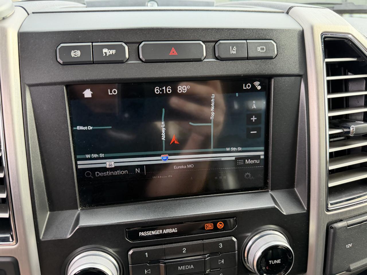 Ford Super Duty F-450 DRW Platinum 4WD Crew Cab 8' Box 2019