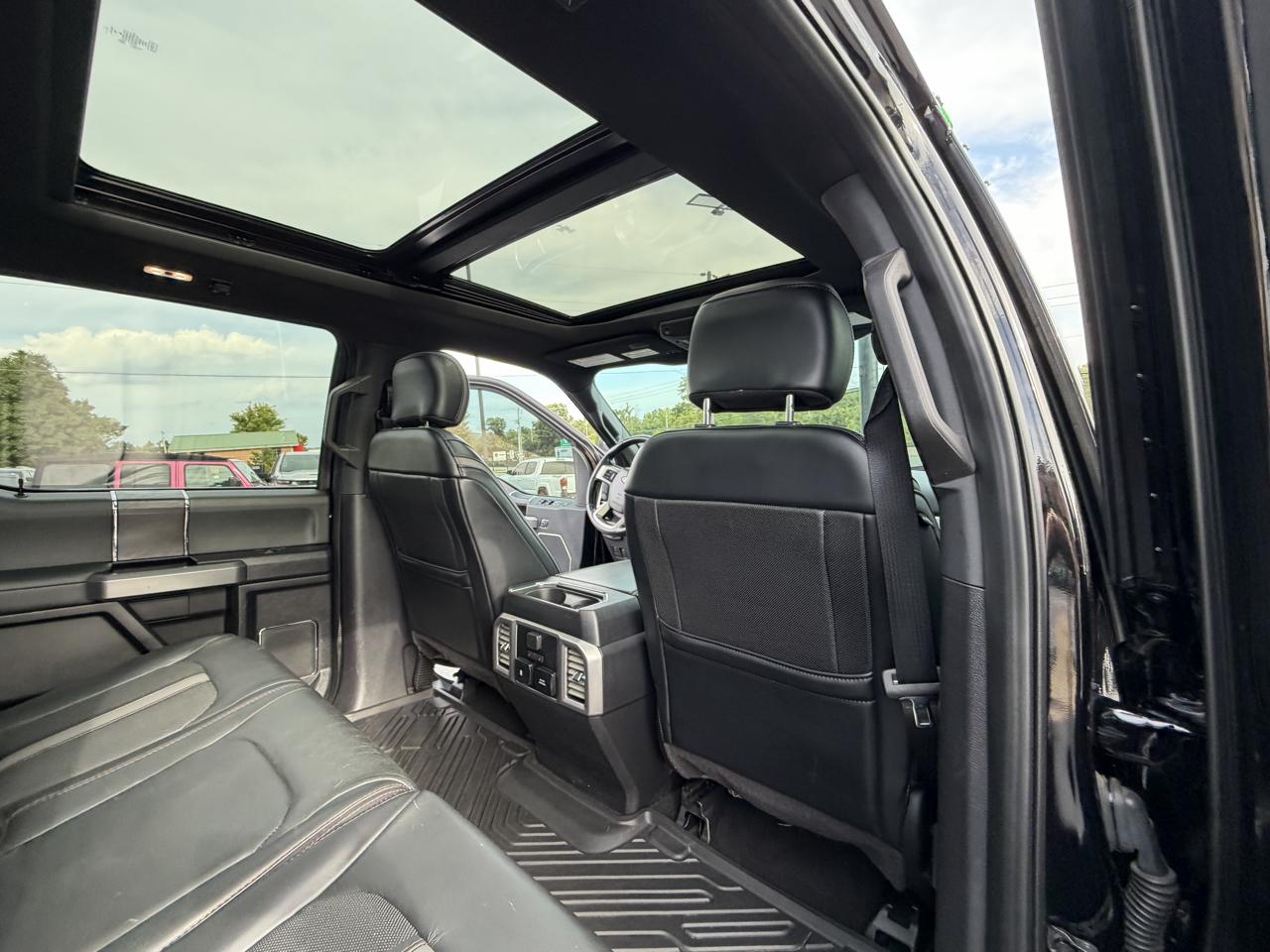 Ford Super Duty F-450 DRW Platinum 4WD Crew Cab 8' Box 2019