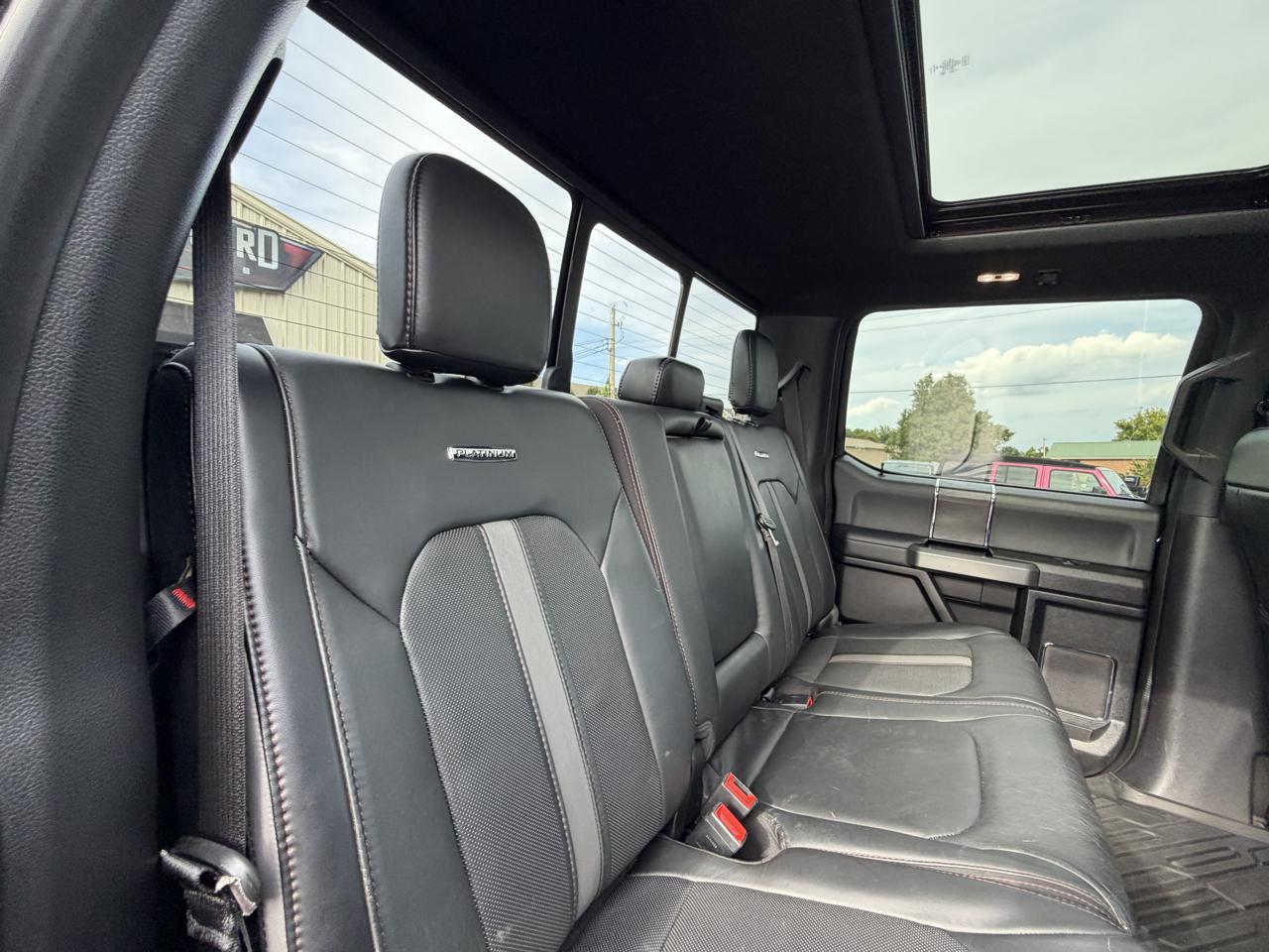 Ford Super Duty F-450 DRW Platinum 4WD Crew Cab 8' Box 2019