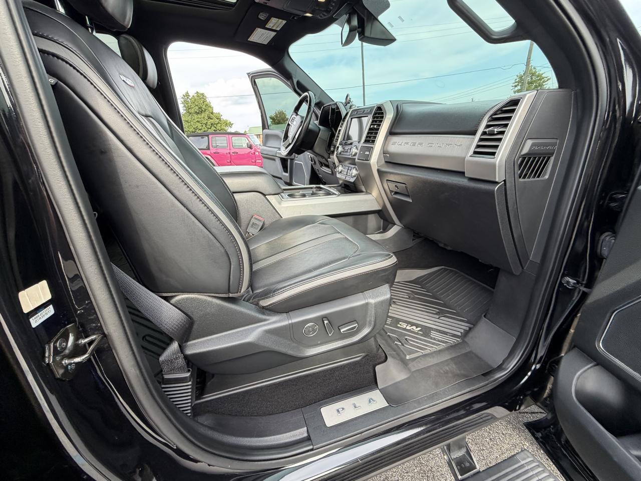 Ford Super Duty F-450 DRW Platinum 4WD Crew Cab 8' Box 2019