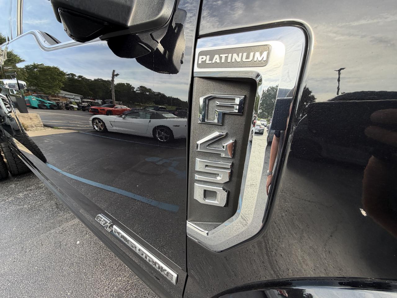 Ford Super Duty F-450 DRW Platinum 4WD Crew Cab 8' Box 2019