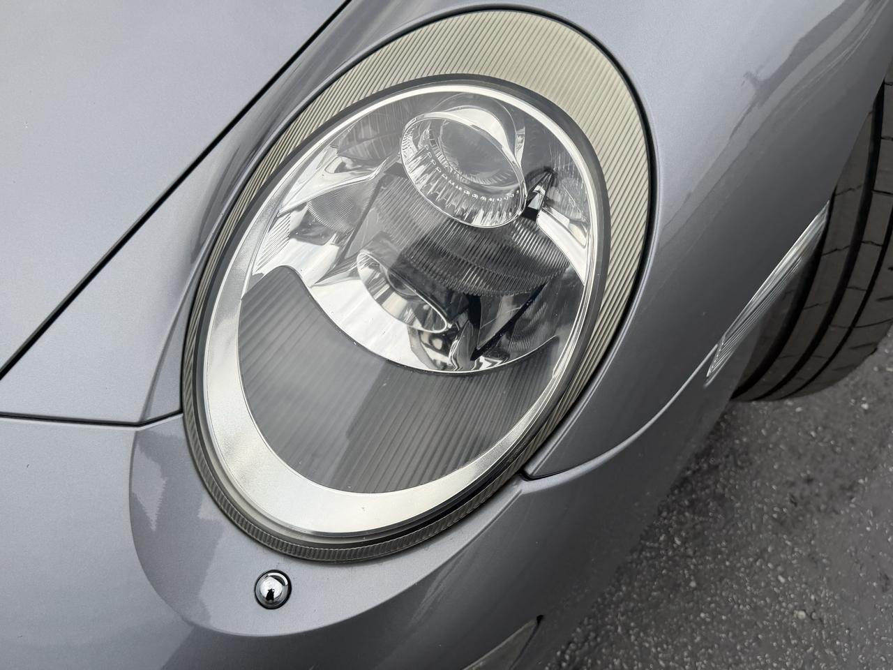 Porsche 911 2dr Cabriolet Carrera 2006