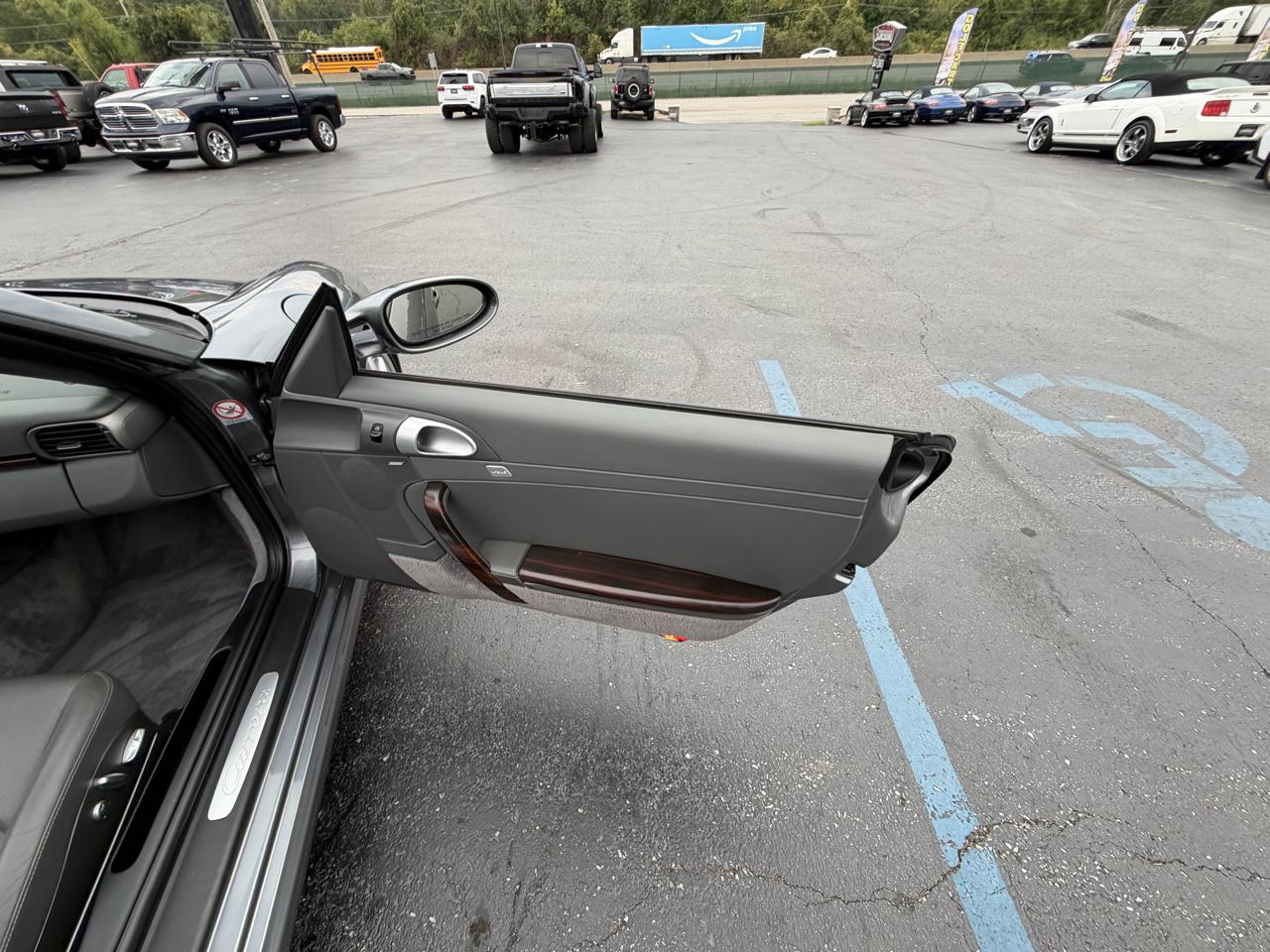 Porsche 911 2dr Cabriolet Carrera 2006