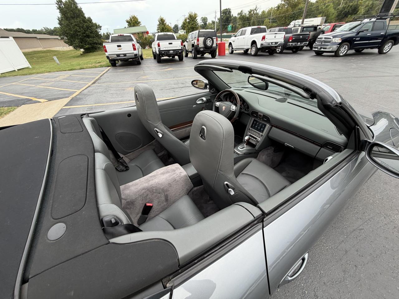 Porsche 911 2dr Cabriolet Carrera 2006