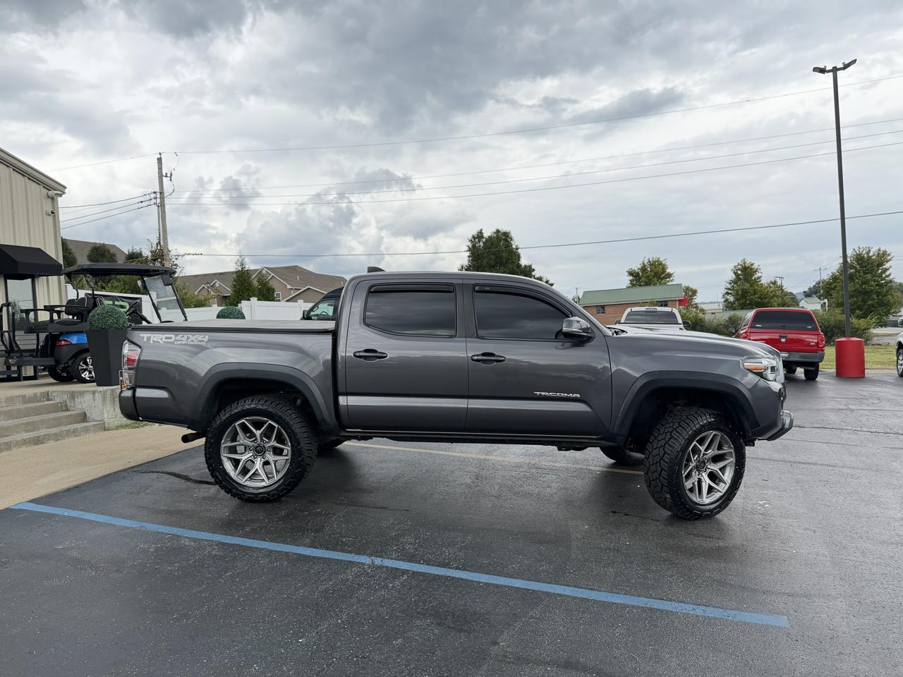 Toyota Tacoma 4WD SR5 Double Cab 5' Bed V6 AT (Natl) 2020