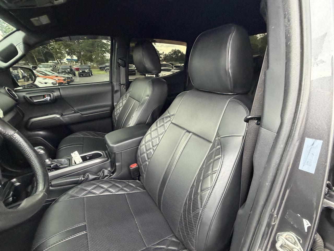 Toyota Tacoma 4WD SR5 Double Cab 5' Bed V6 AT (Natl) 2020